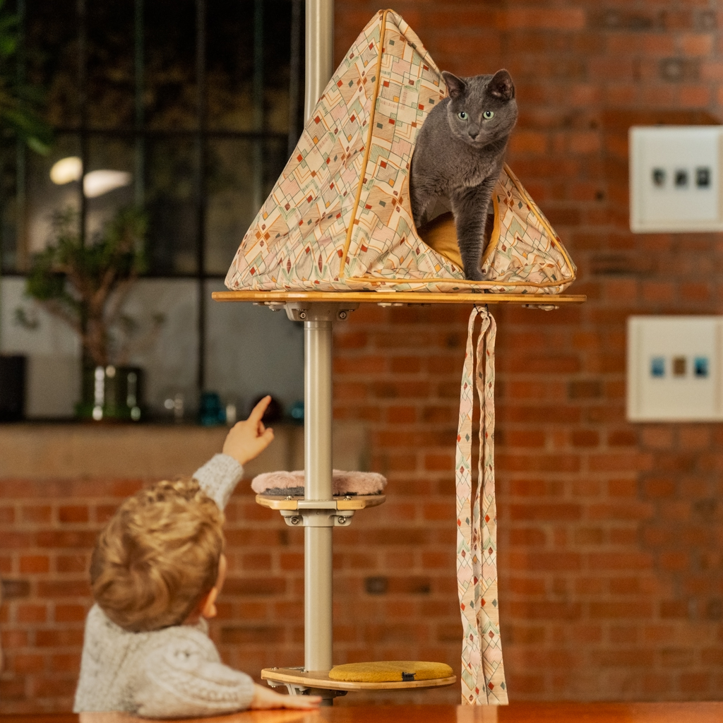 Freestyle Cat Tipi - Uptown Deco