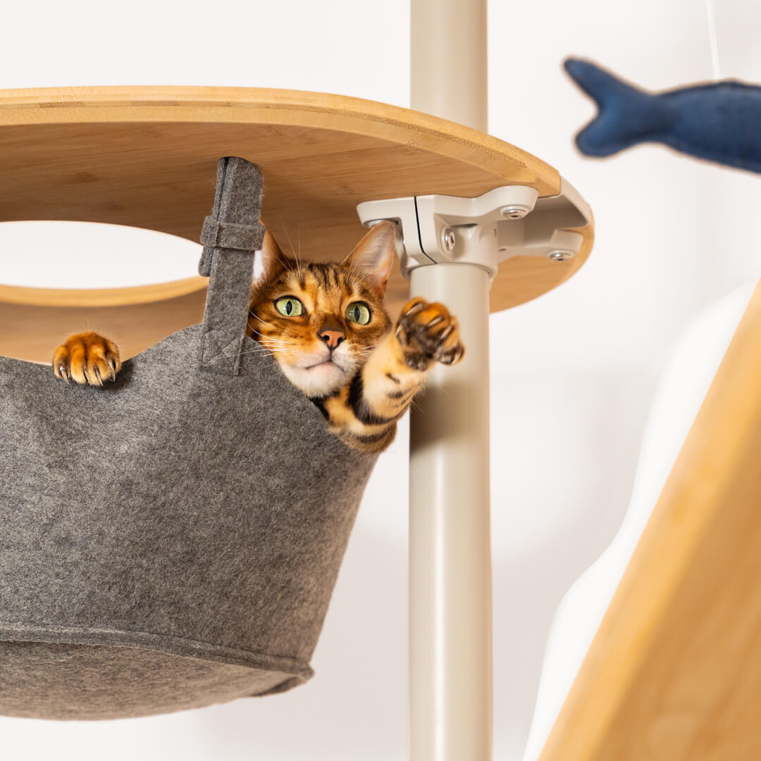 REFURBISHED - Freestyle Cat Tree - Hammock Platform with Bracket and Hammock - Bamboo